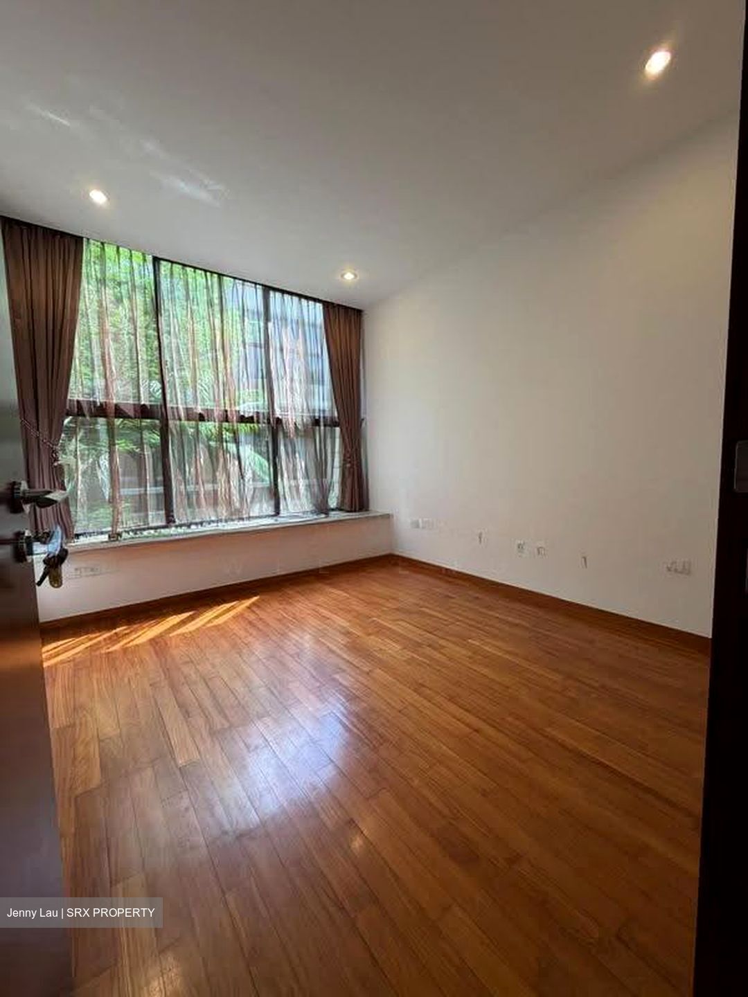 Holland Link (D10), Terrace #631089961